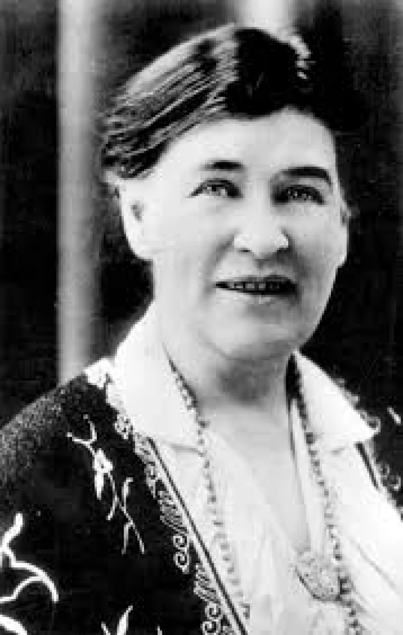 Willa Cather Biography