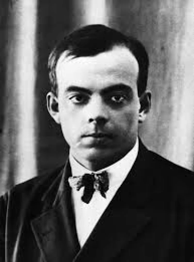 Antoine de Saint-Exupéry Biography