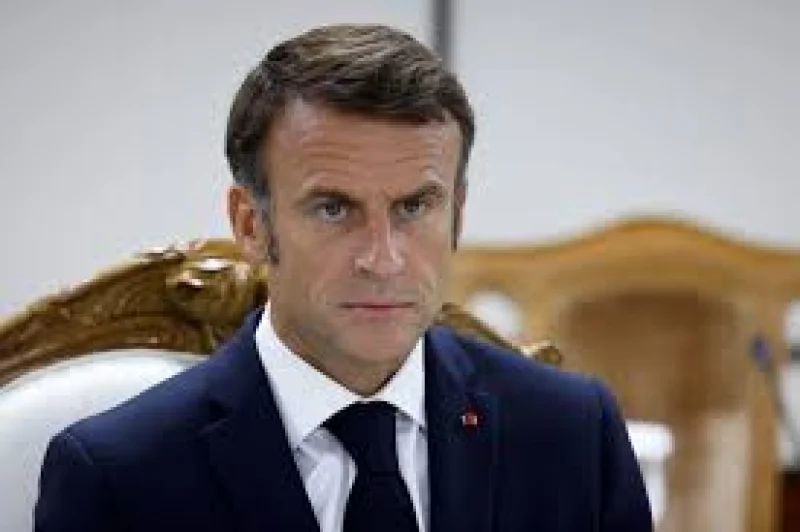 Emmanuel Macron Biography