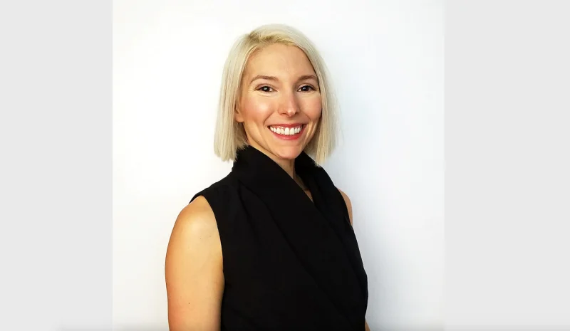 Niki Barr Biography