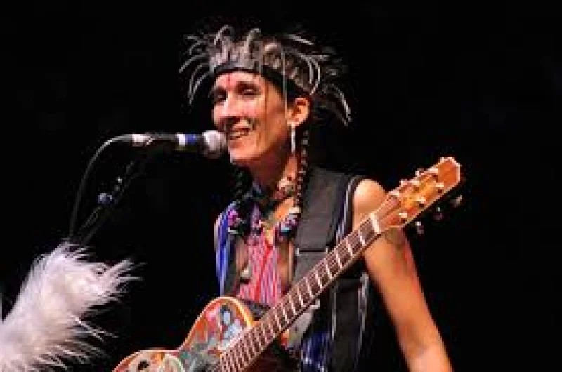 Andrea Echeverri (Aterciopelados)