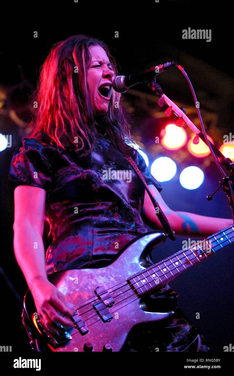 Johnette Napolitano (Concrete Blonde)