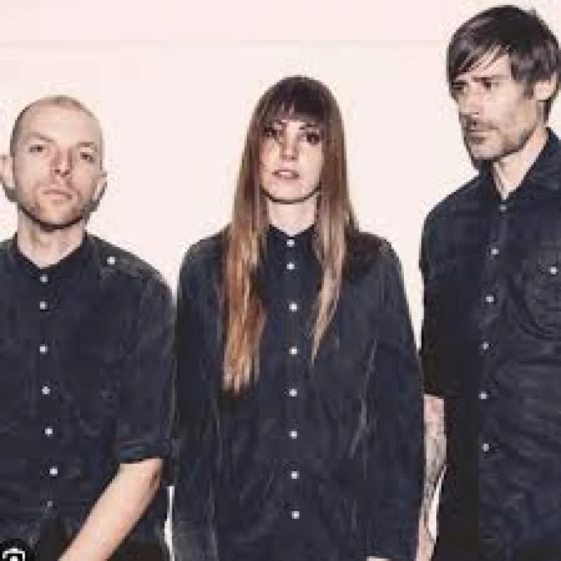 Emma Ruth Rundle (Marriages and Red Sparowes)