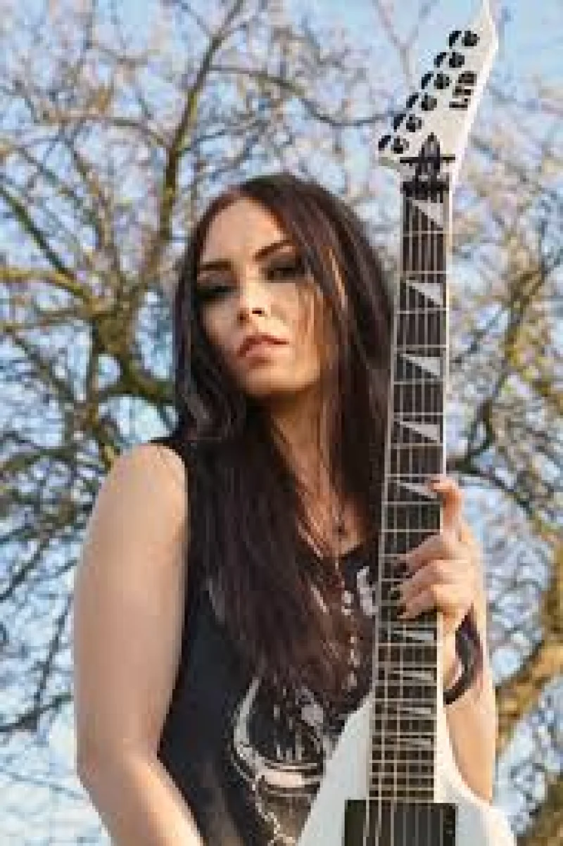 Marta Gabriel (Crystal Viper)