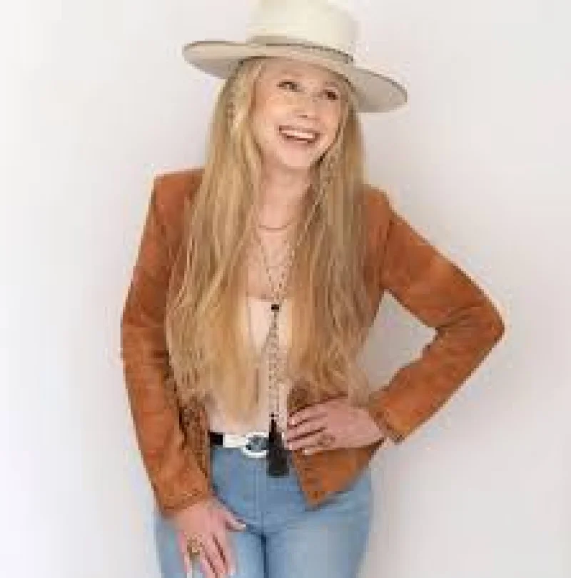 Paulette Carlson Biography