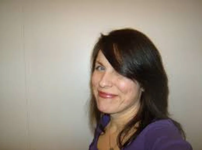 Lisa Daggs Biography