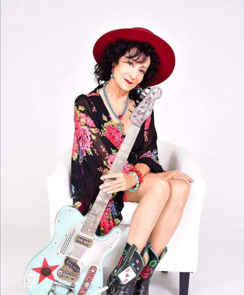 Rosie Flores