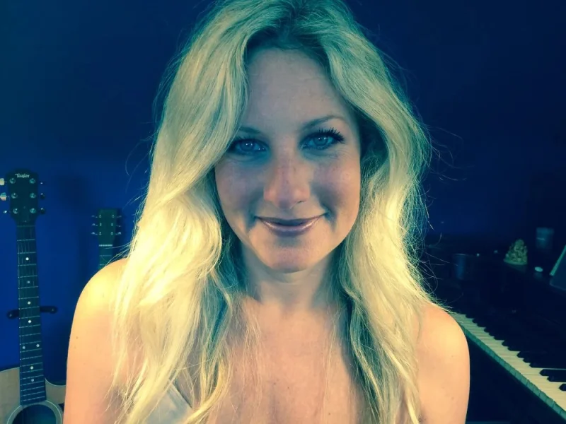 Amy Loftus