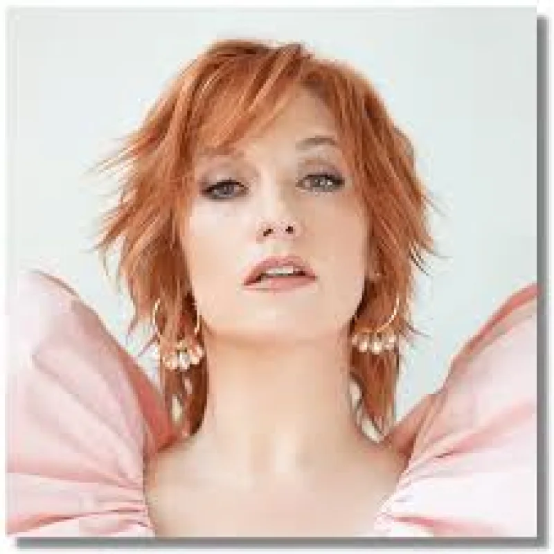 Leigh Nash
