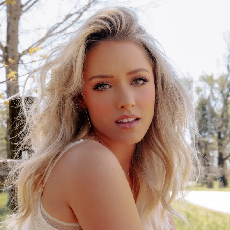 Emily Ann Roberts Biography