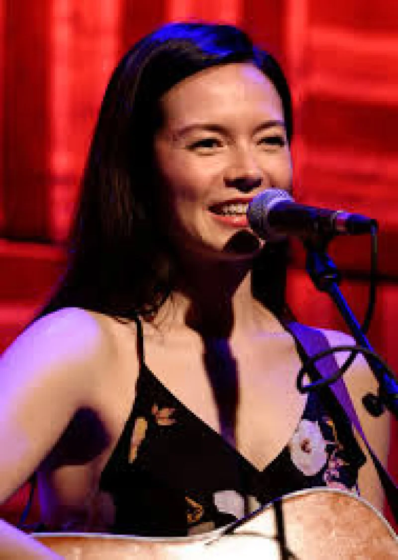Marié Digby Biography