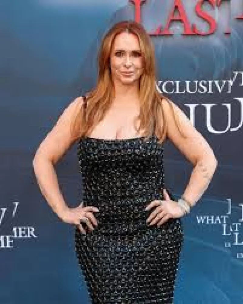 Jennifer Love Hewitt Biography