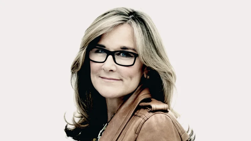 Angela Ahrendts Biography