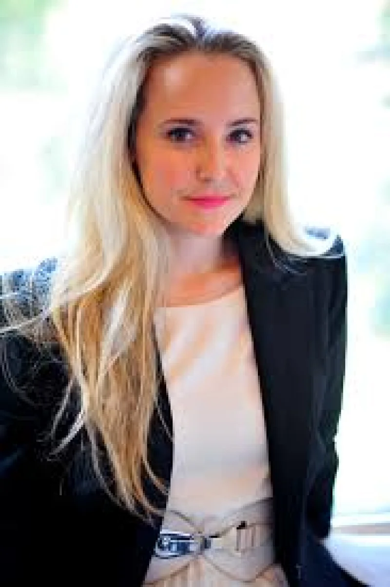Alexa von Tobel